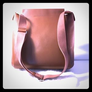Everlane MAKE OFFER The Form Bag: Cognac